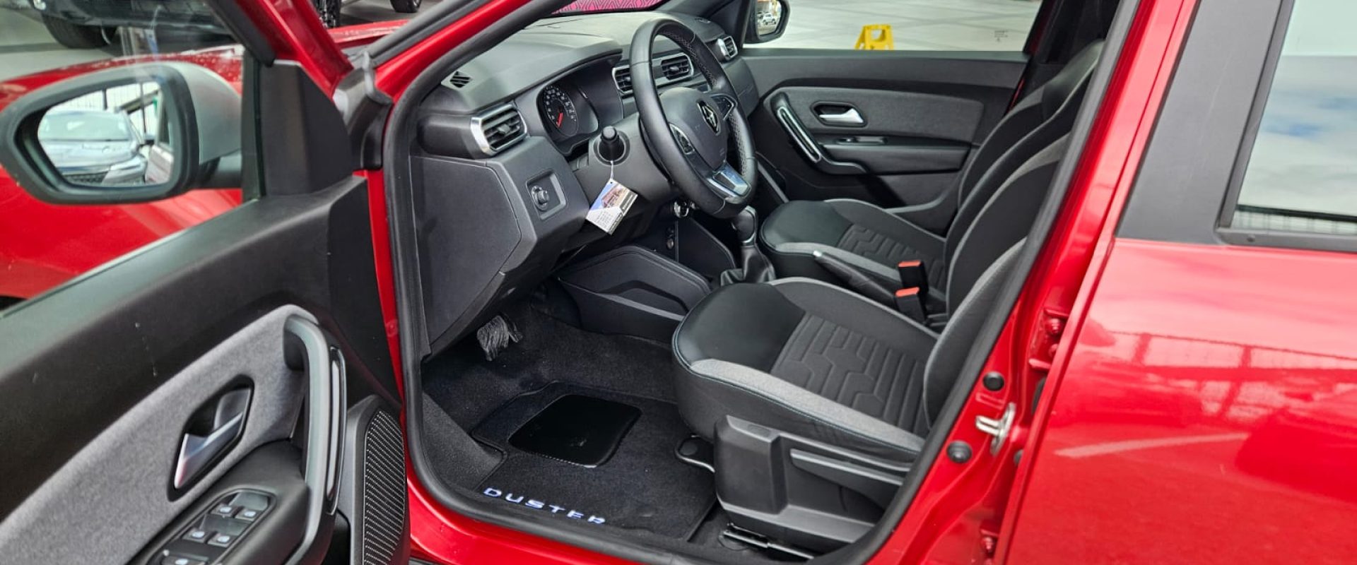 Renault Duster Intens Automatica 1.3T (2023)2