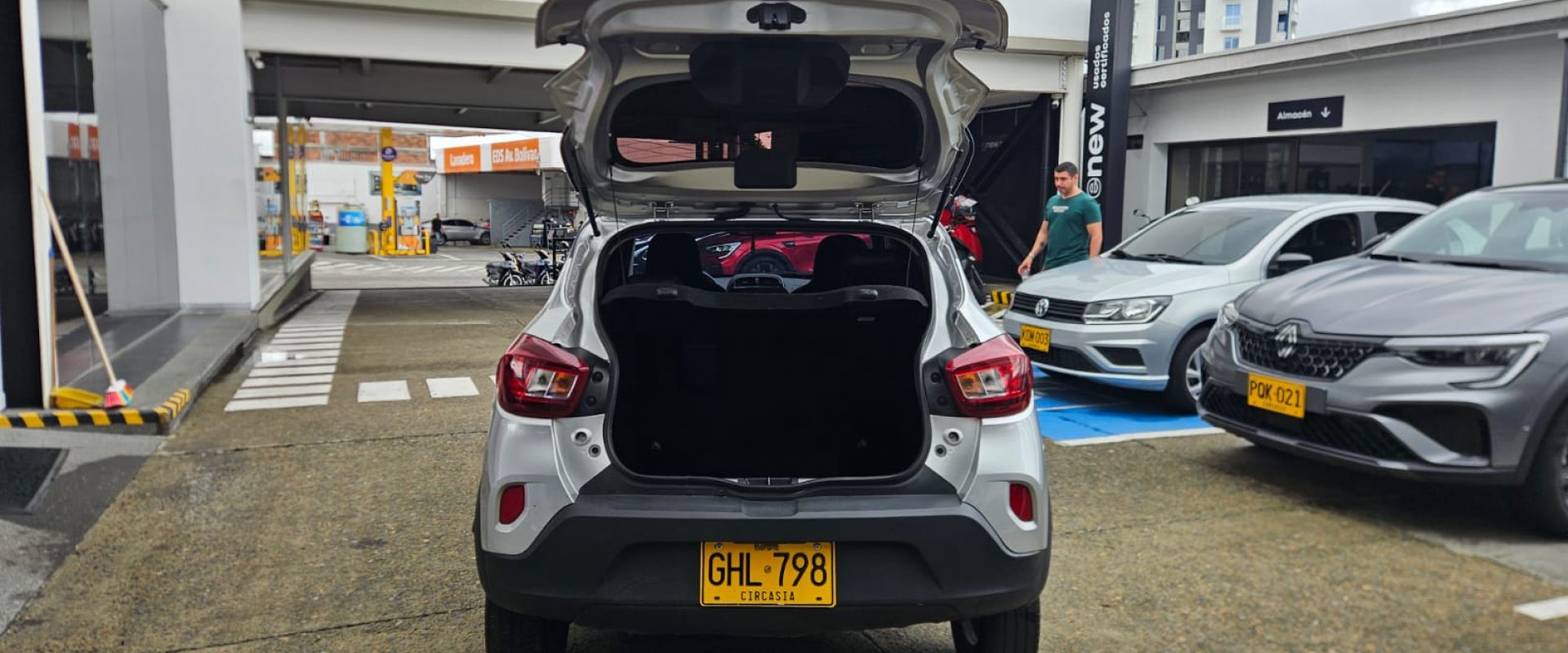 Renault Kwid Iconic 1.0 Mecánico (2023)10