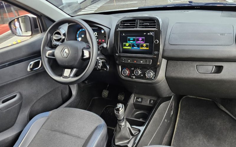 Renault Kwid Iconic 1.0 Mecánico (2023)12