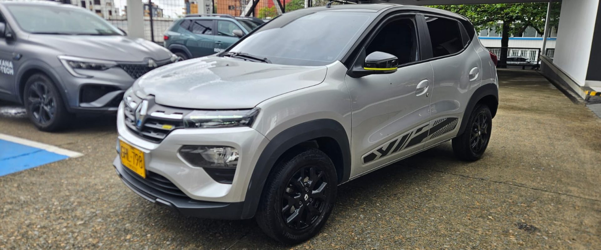 Renault Kwid Iconic 1.0 Mecánico (2023)2