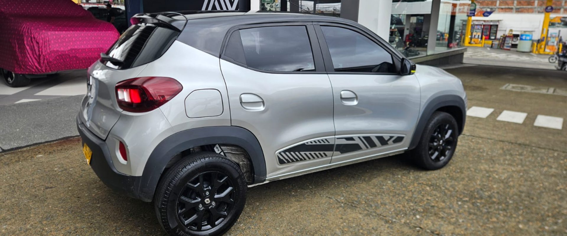 Renault Kwid Iconic 1.0 Mecánico (2023)6
