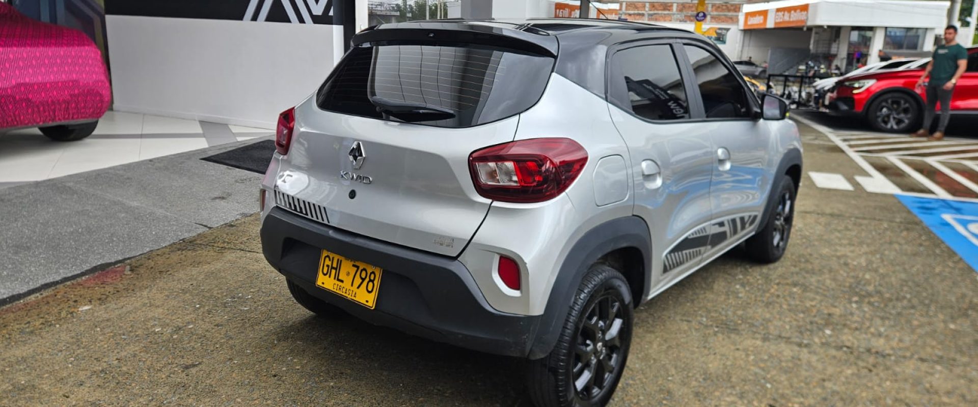 Renault Kwid Iconic 1.0 Mecánico (2023)7